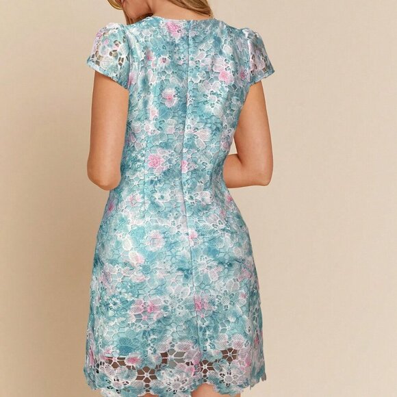 Blue Elegant Women's Lace & Ditsy Floral Asymmetrical Hem Short Sleeve dress - Picture 2 of 5